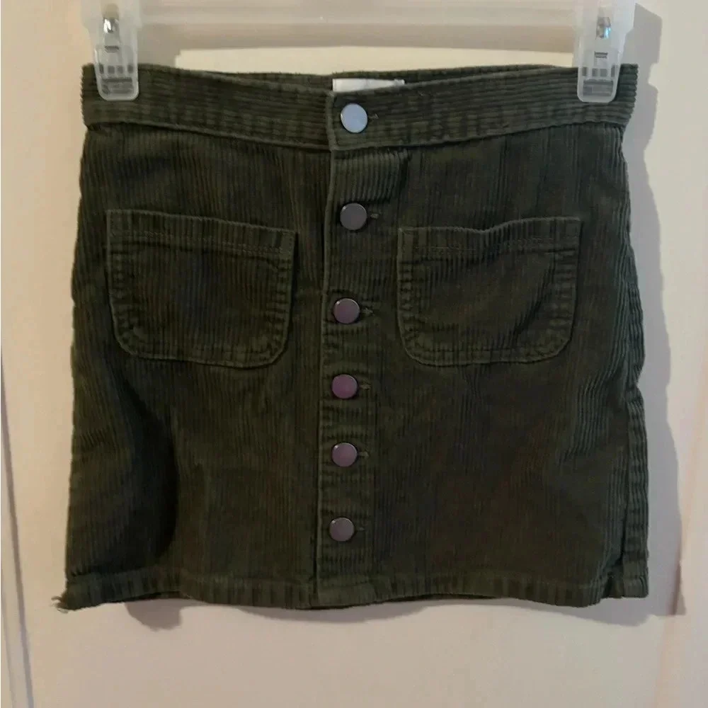 The Children's Place Girls Button Corduroy Skirt - Olive Vine in 6x/7​​​​​​​